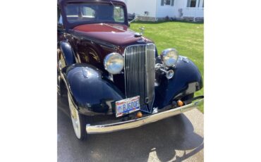 Pontiac-2-dr-coupe-1933-Maroon-Taupe-2
