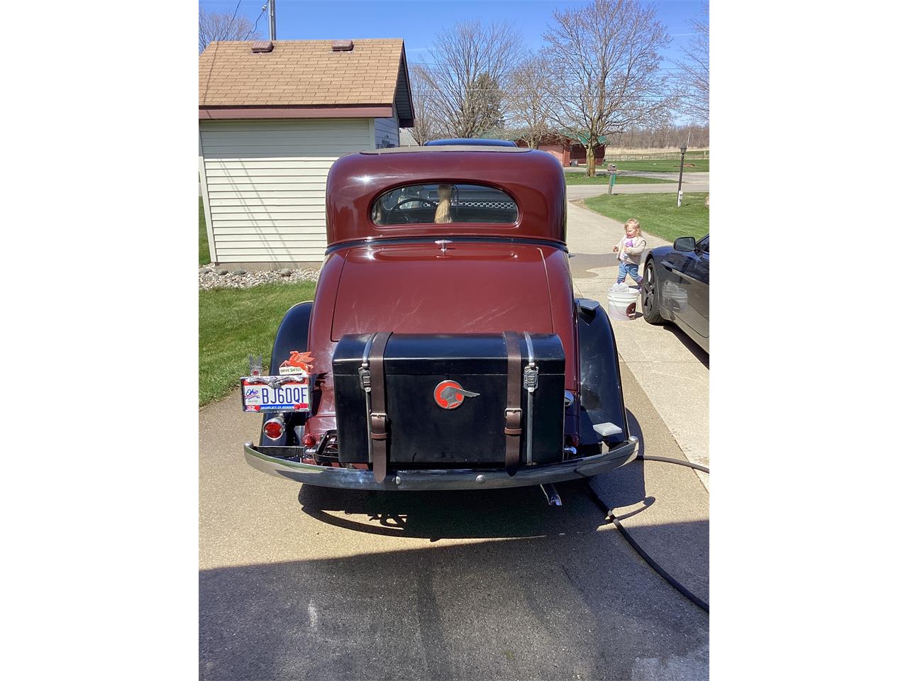 Pontiac-2-dr-coupe-1933-Maroon-Taupe-4
