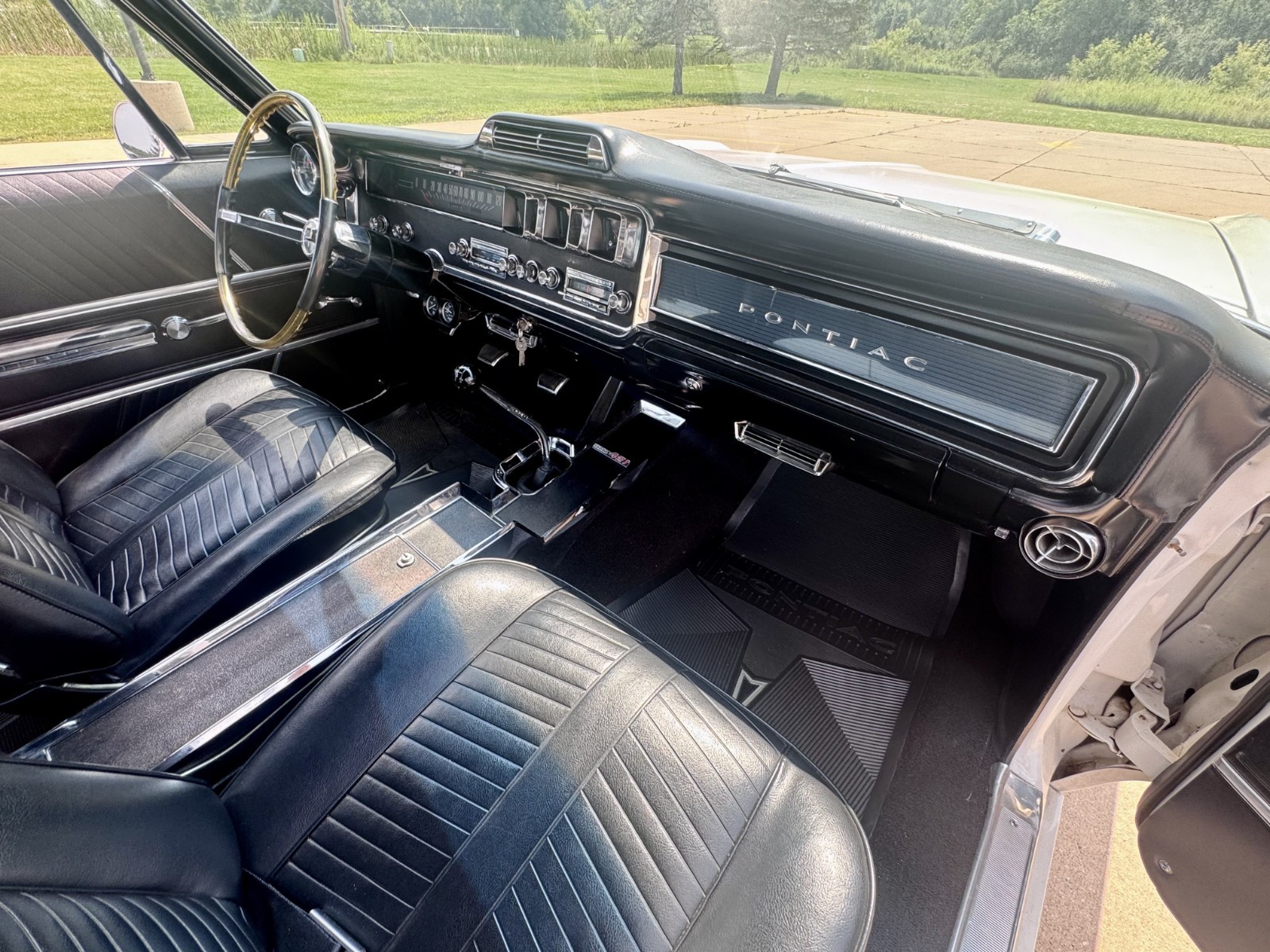 Pontiac-22-1966-18