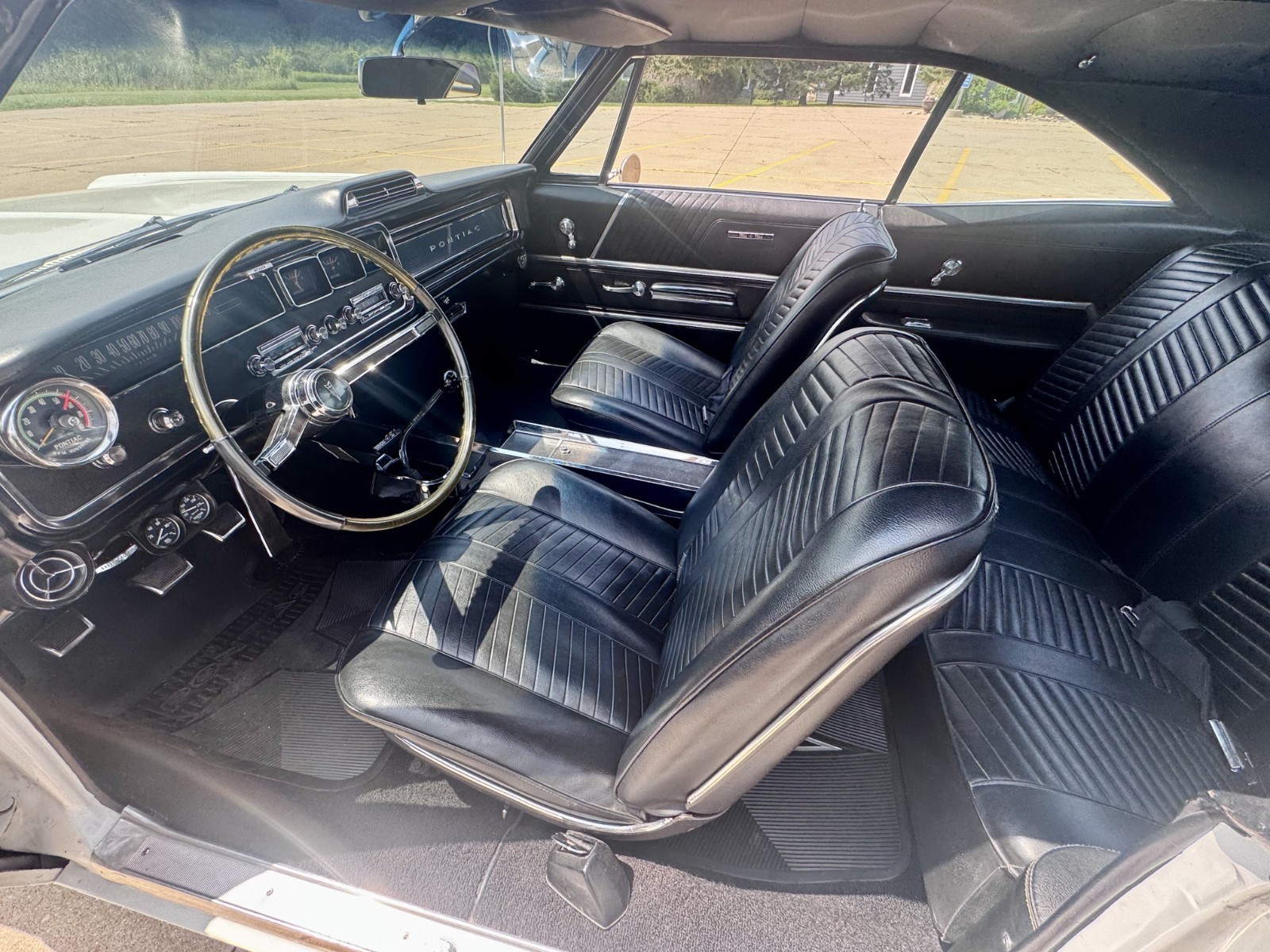 Pontiac-22-1966-21