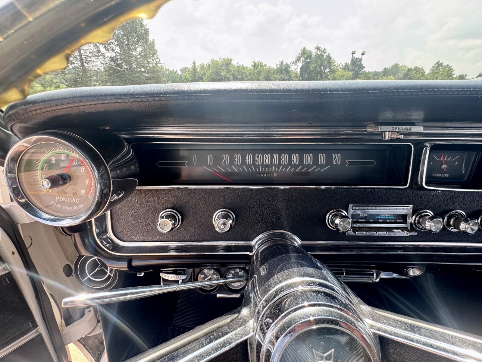 Pontiac-22-1966-27
