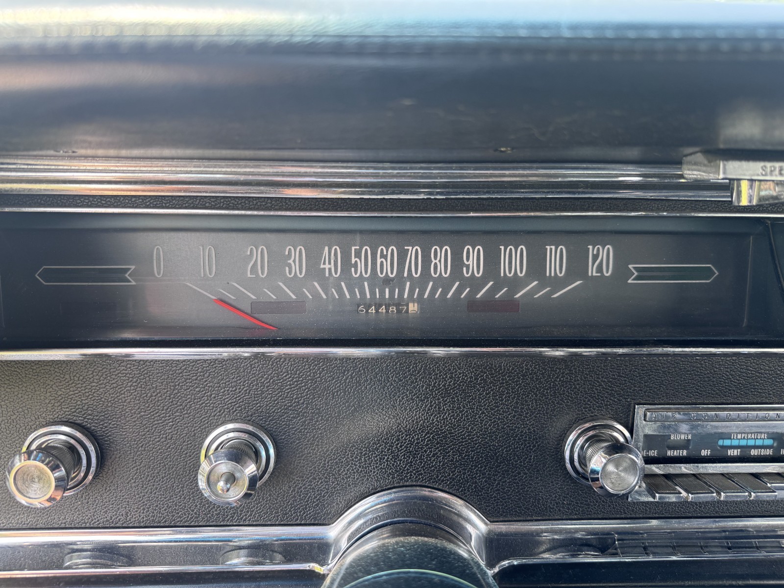 Pontiac-22-1966-34