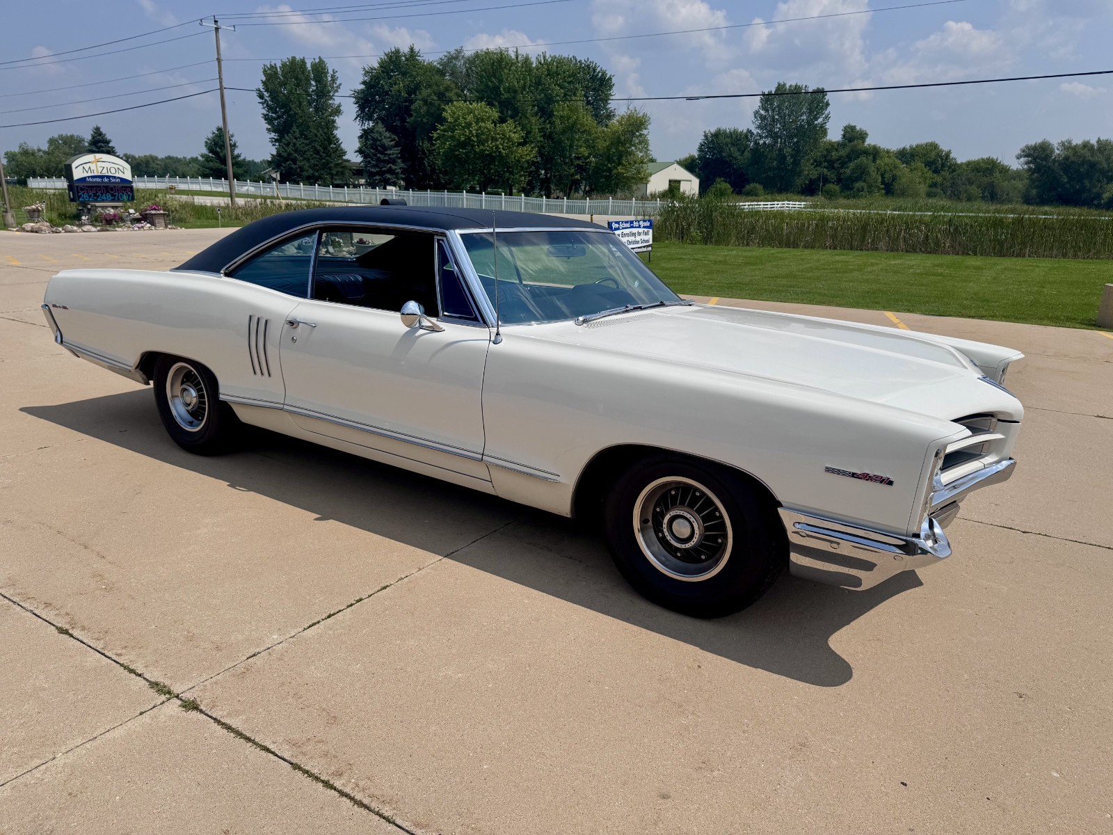 Pontiac-22-1966-8