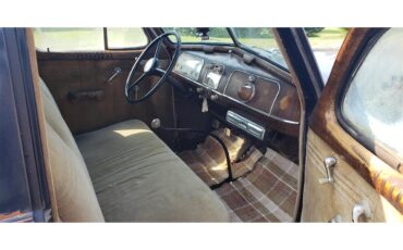 Pontiac-4-dr-sedan-1937-Blue-Tan-5