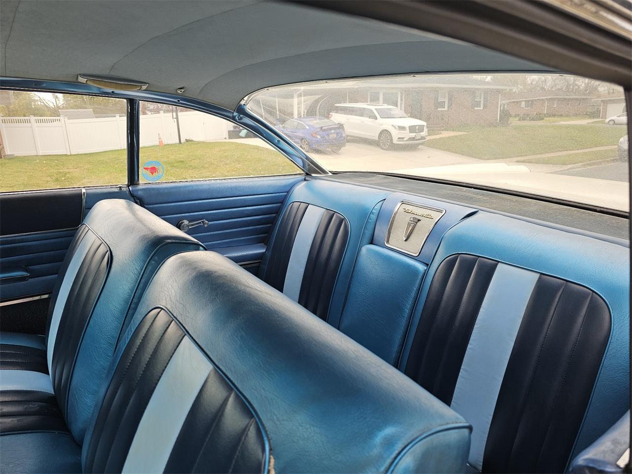 Pontiac-Bonneville-1960-White-Blue-3
