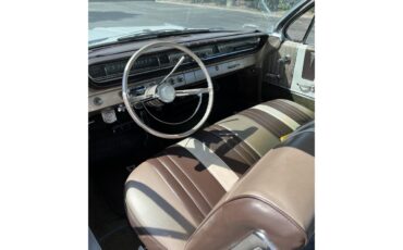 Pontiac-Bonneville-1961-White-Brown-5