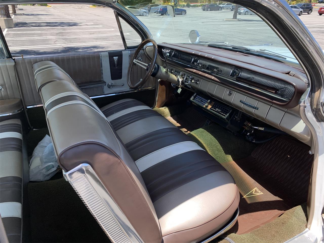 Pontiac-Bonneville-1961-White-Brown-8