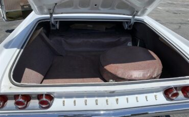 Pontiac-Bonneville-1961-White-Brown-9