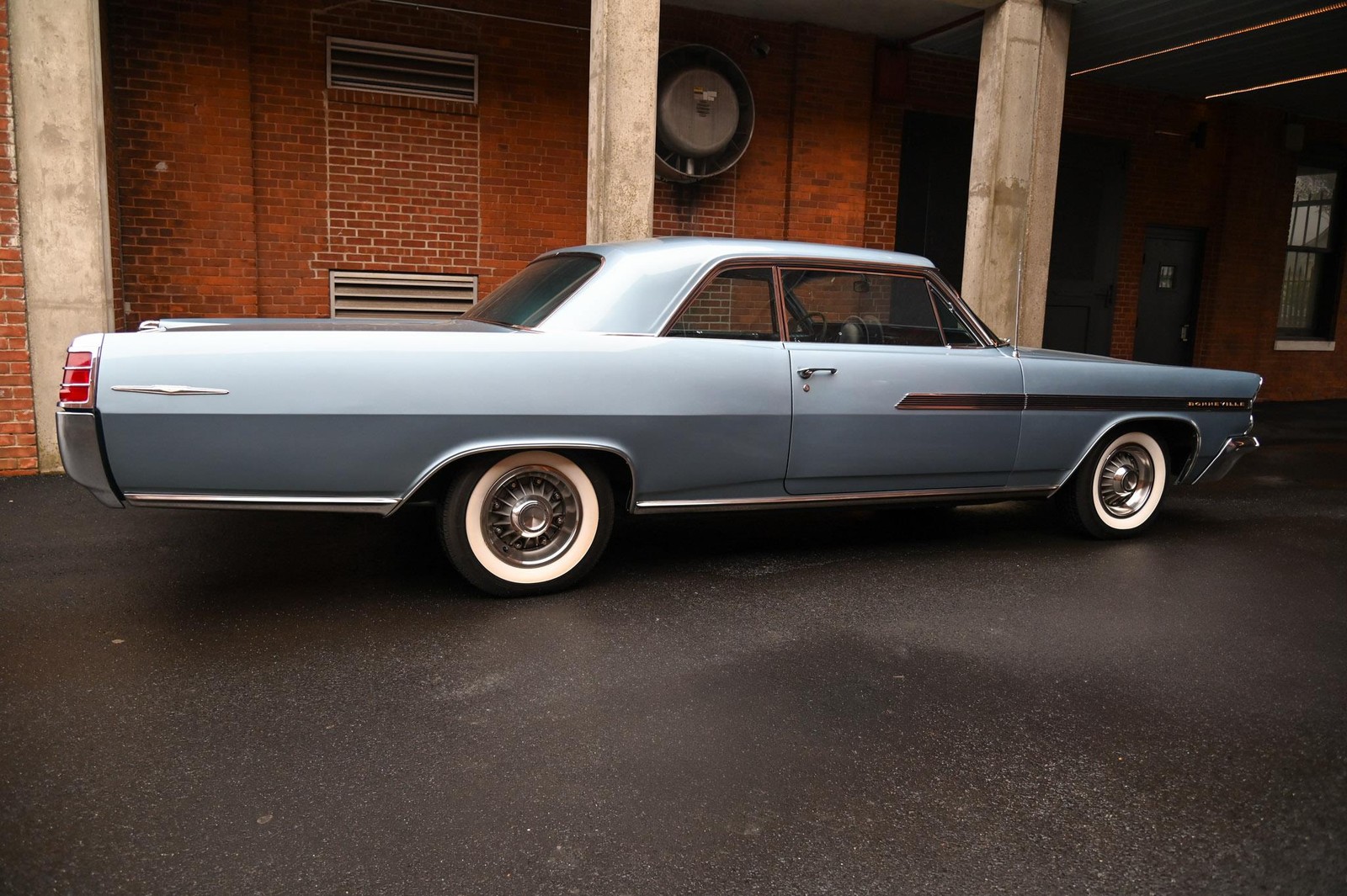 Pontiac-Bonneville-1963-10