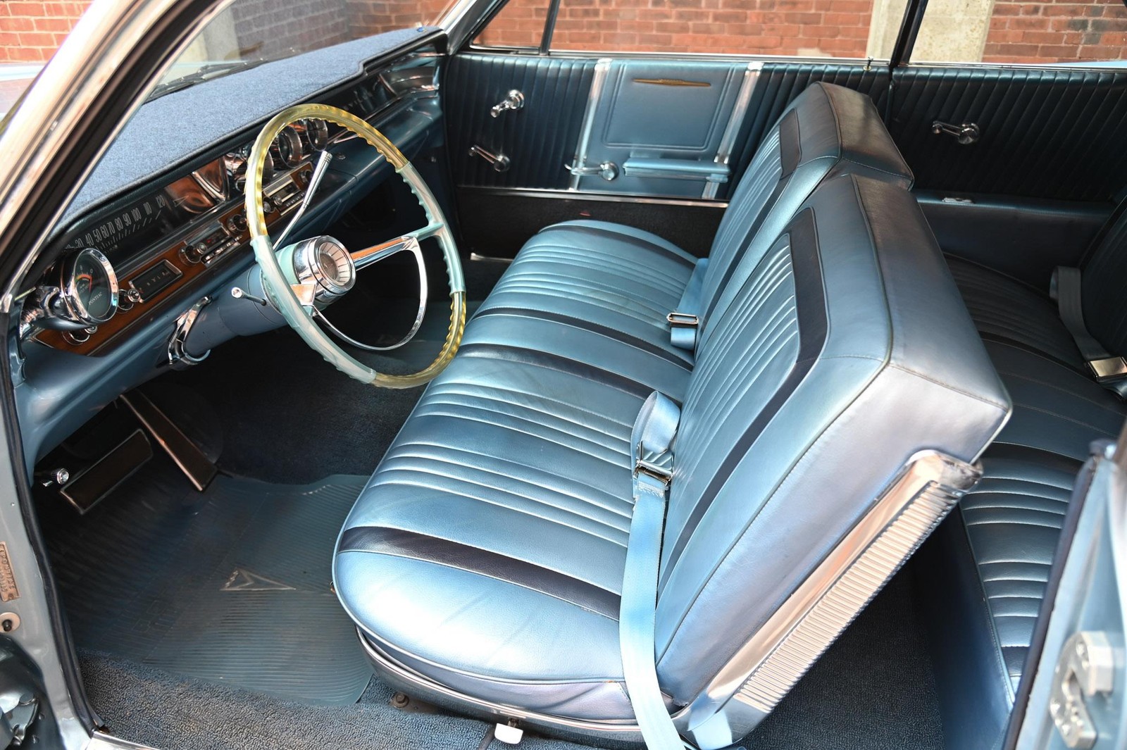 Pontiac-Bonneville-1963-15