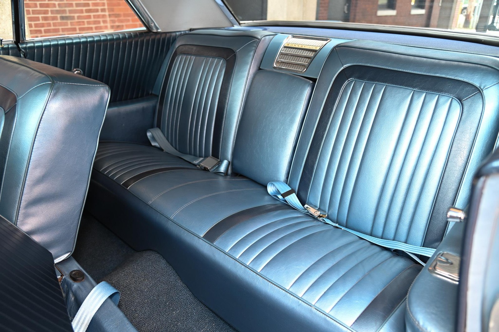 Pontiac-Bonneville-1963-17