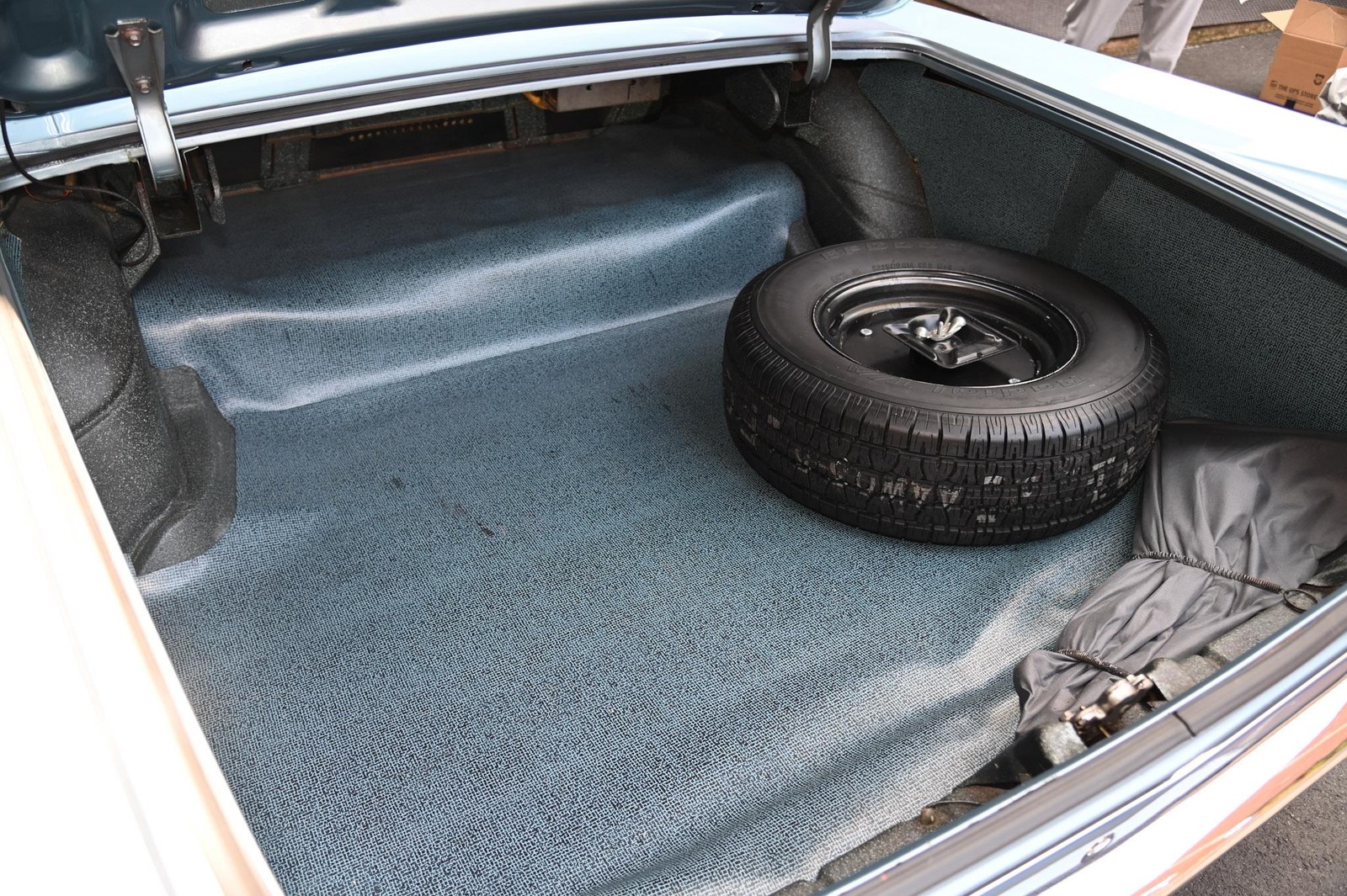Pontiac-Bonneville-1963-37