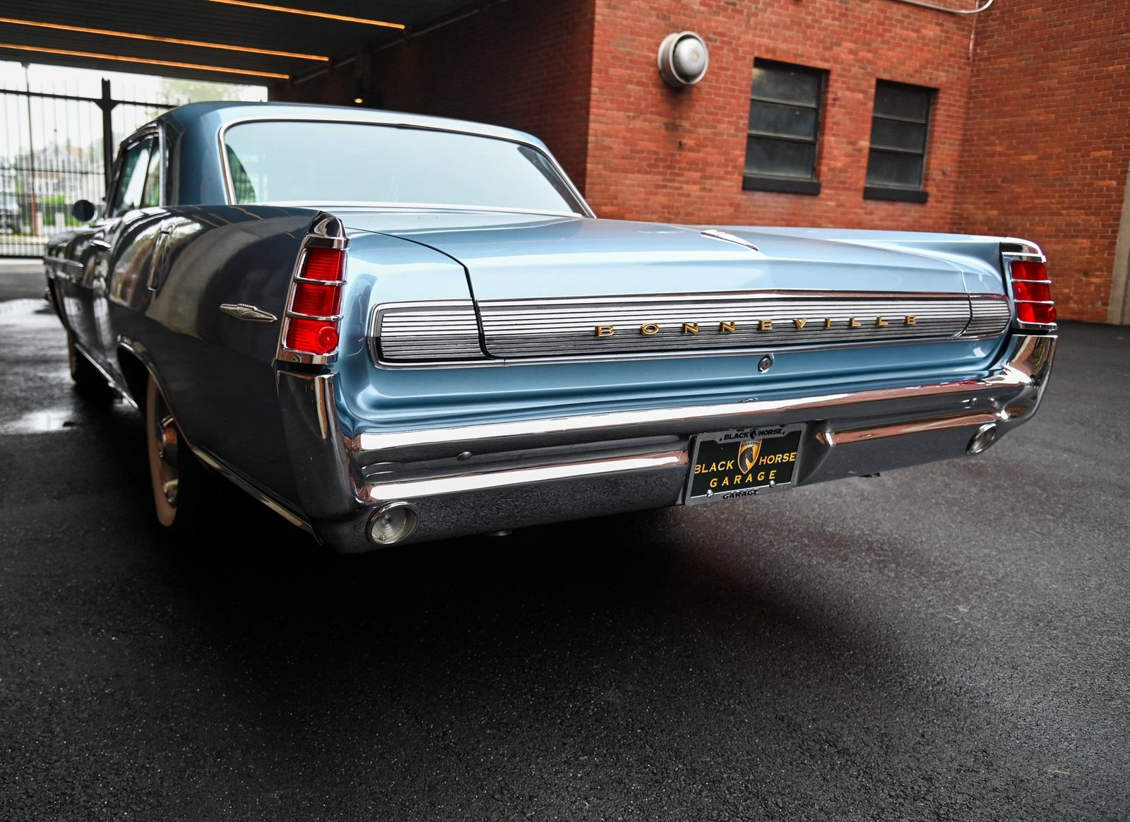 Pontiac-Bonneville-1963-4