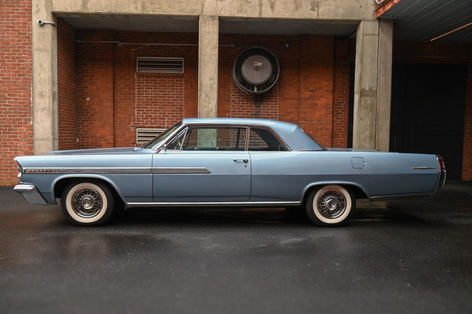 Pontiac-Bonneville-1963-7