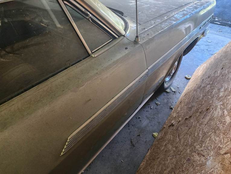 Pontiac-Bonneville-1963-Pewter-Black-9