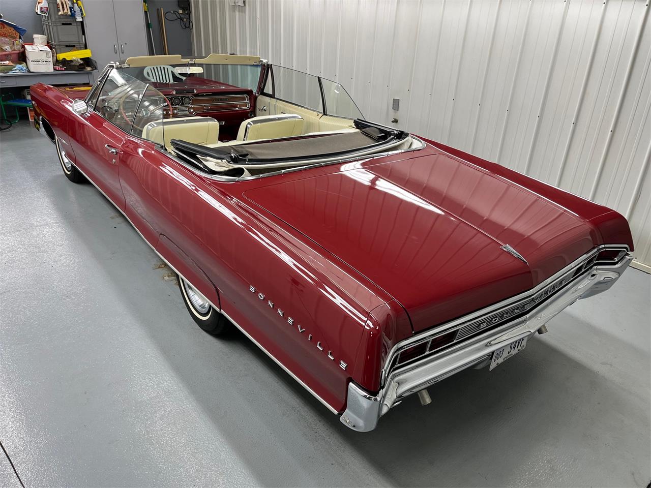 Pontiac-Bonneville-1965-red-white-23