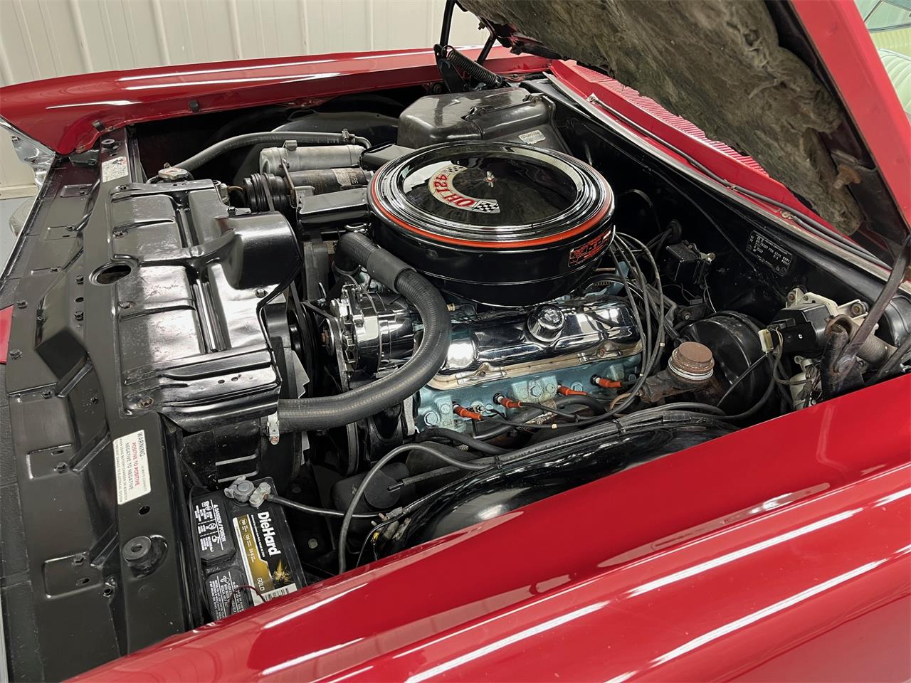 Pontiac-Bonneville-1965-red-white-45