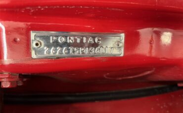 Pontiac-Bonneville-1965-red-white-46