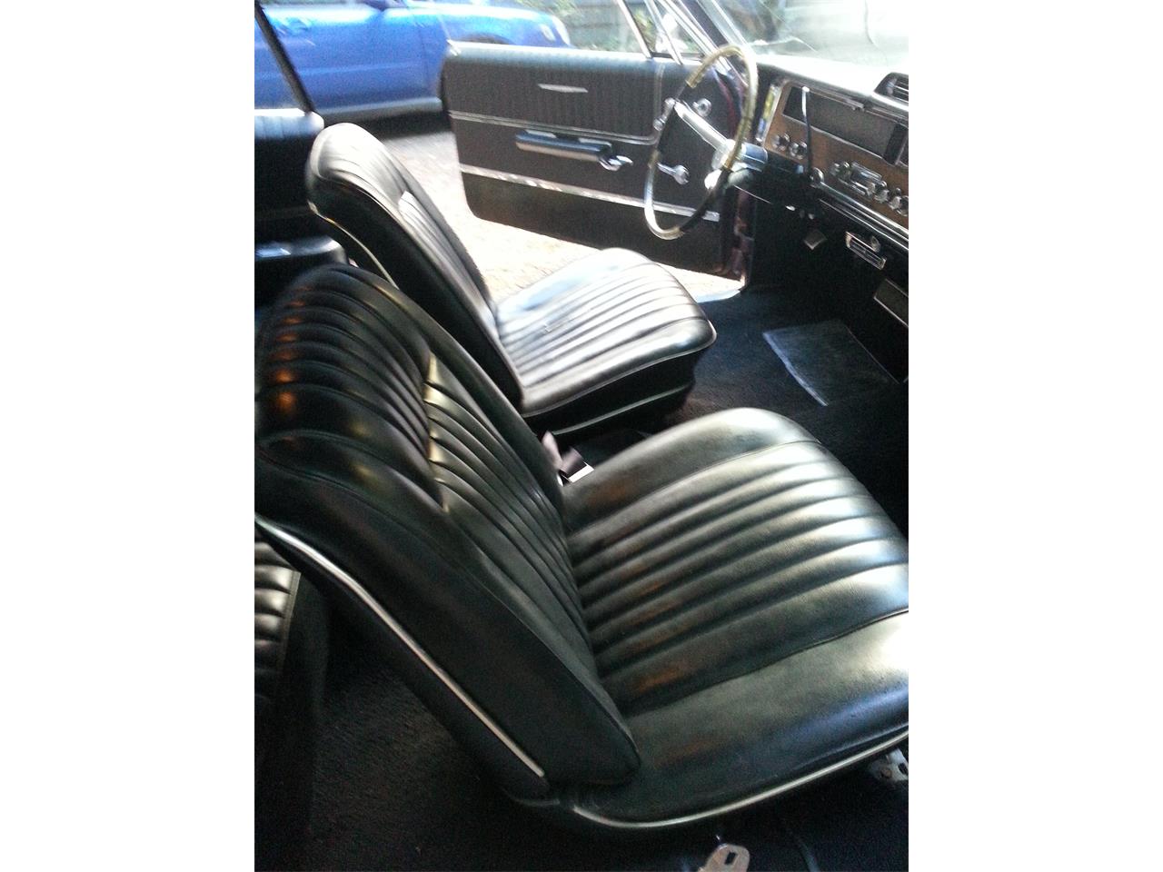 Pontiac-Bonneville-1966-Burgundy-black-2