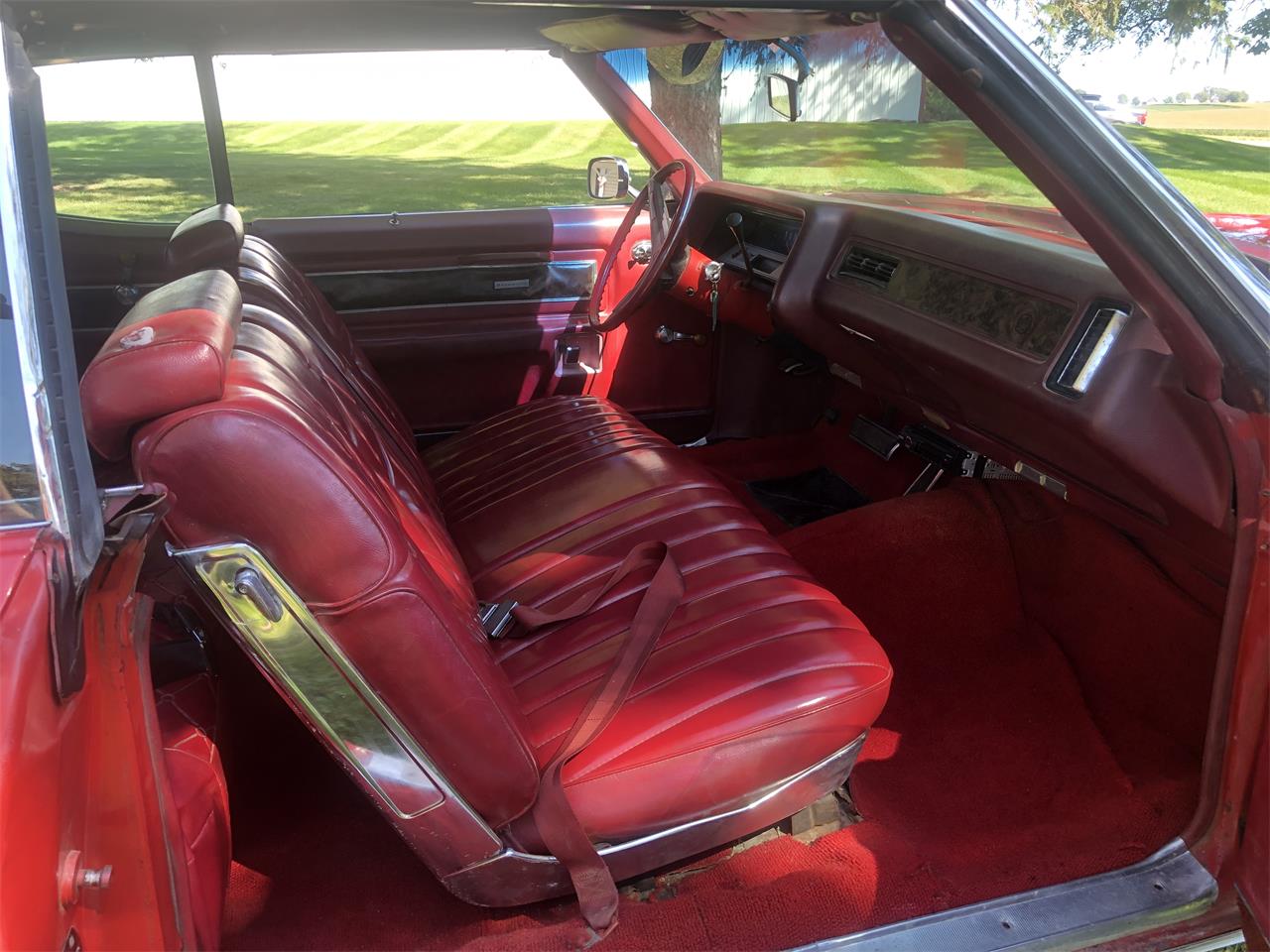 Pontiac-Bonneville-1969-Red-Red-1