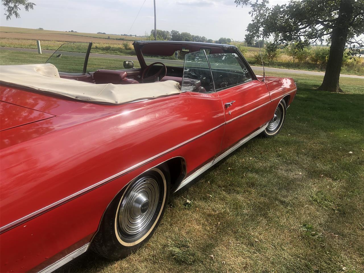 Pontiac-Bonneville-1969-Red-Red-14