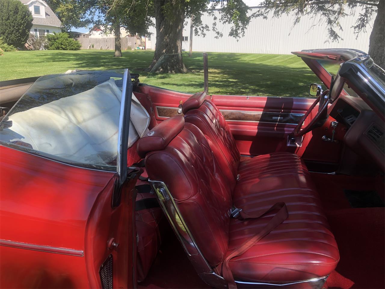 Pontiac-Bonneville-1969-Red-Red-15