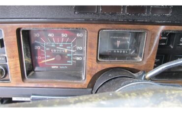 Pontiac-Bonneville-1979-black-black-5