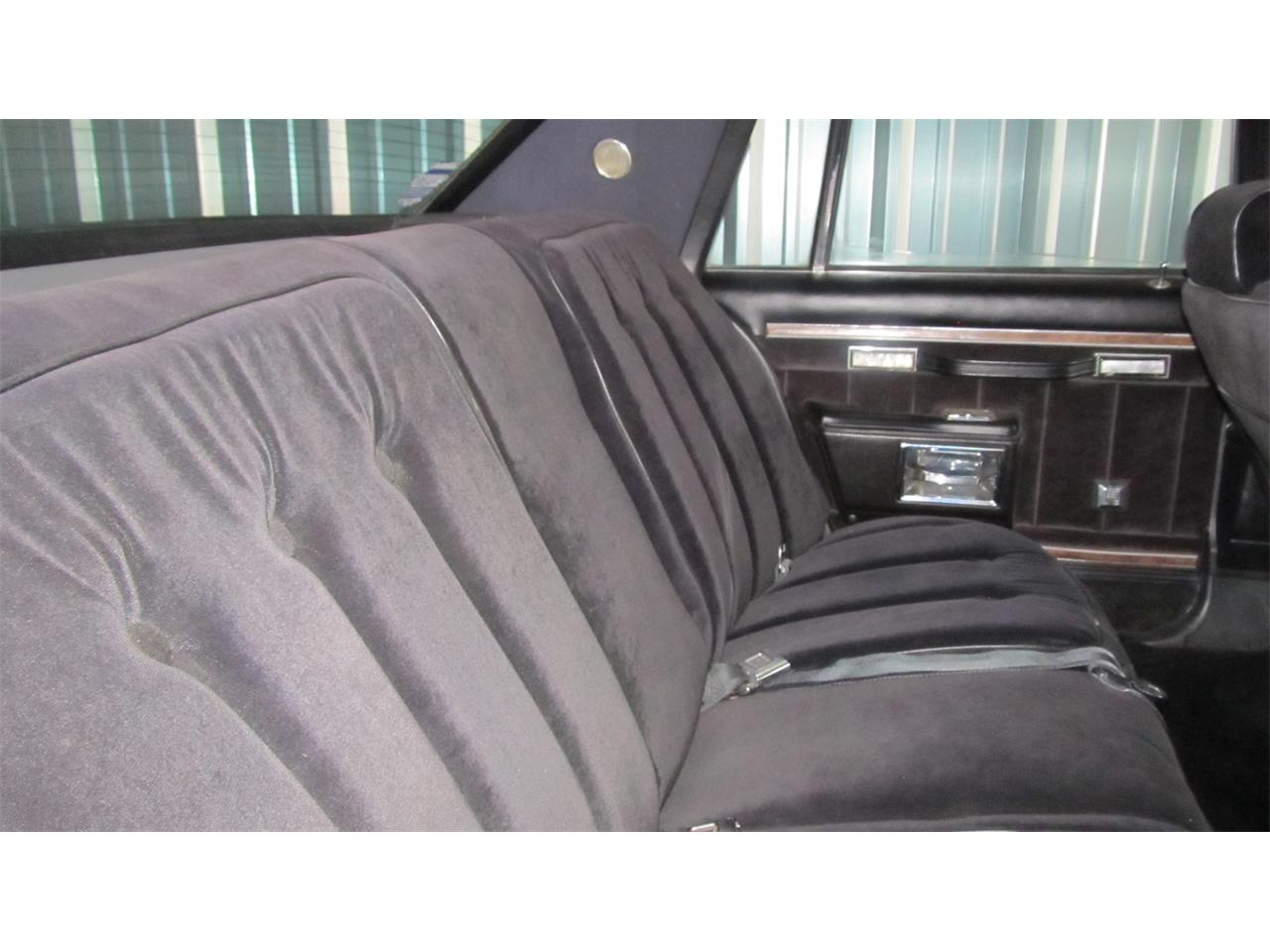 Pontiac-Bonneville-1979-black-black-6