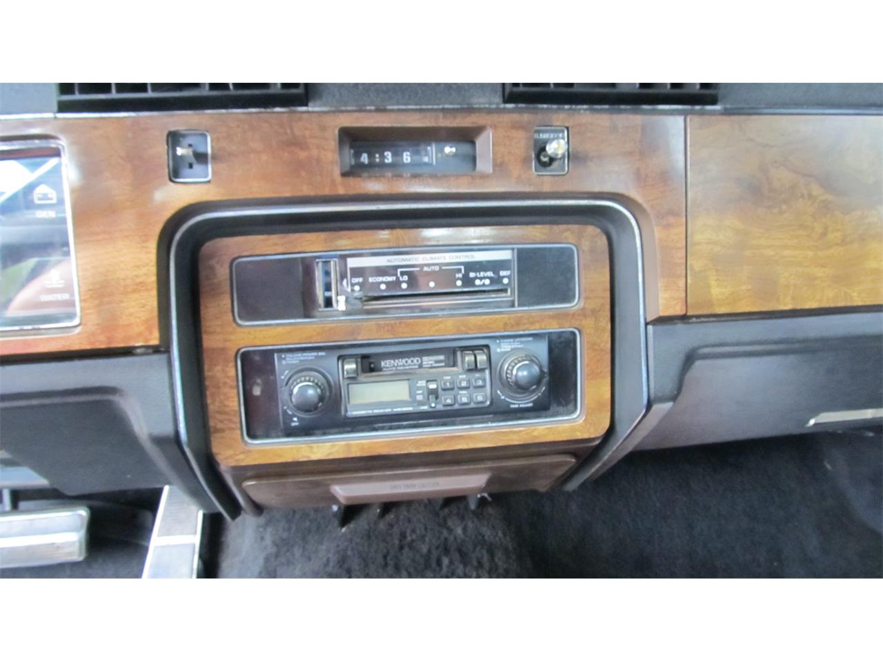 Pontiac-Bonneville-1979-black-black-7