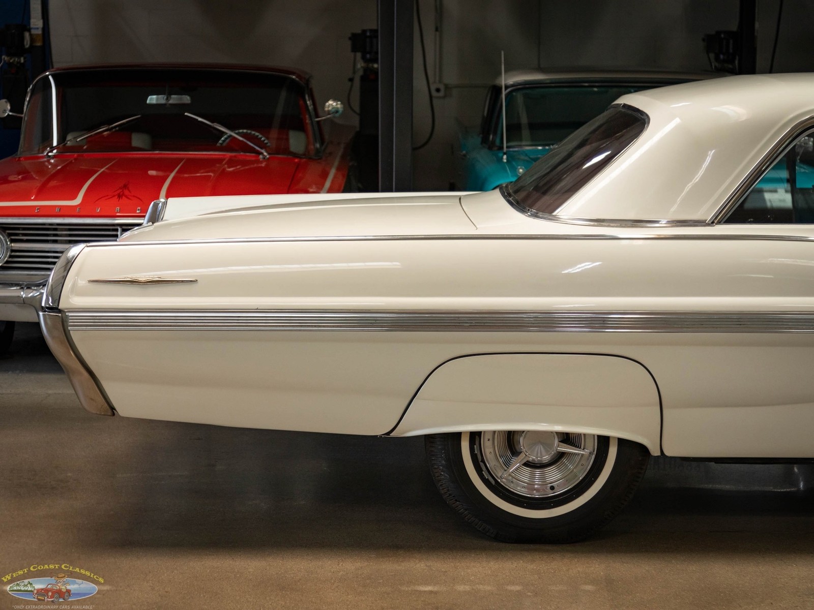 Pontiac-Bonneville-Sport-2-Door-Hardtop-1962-2-Door-Hardtop-1