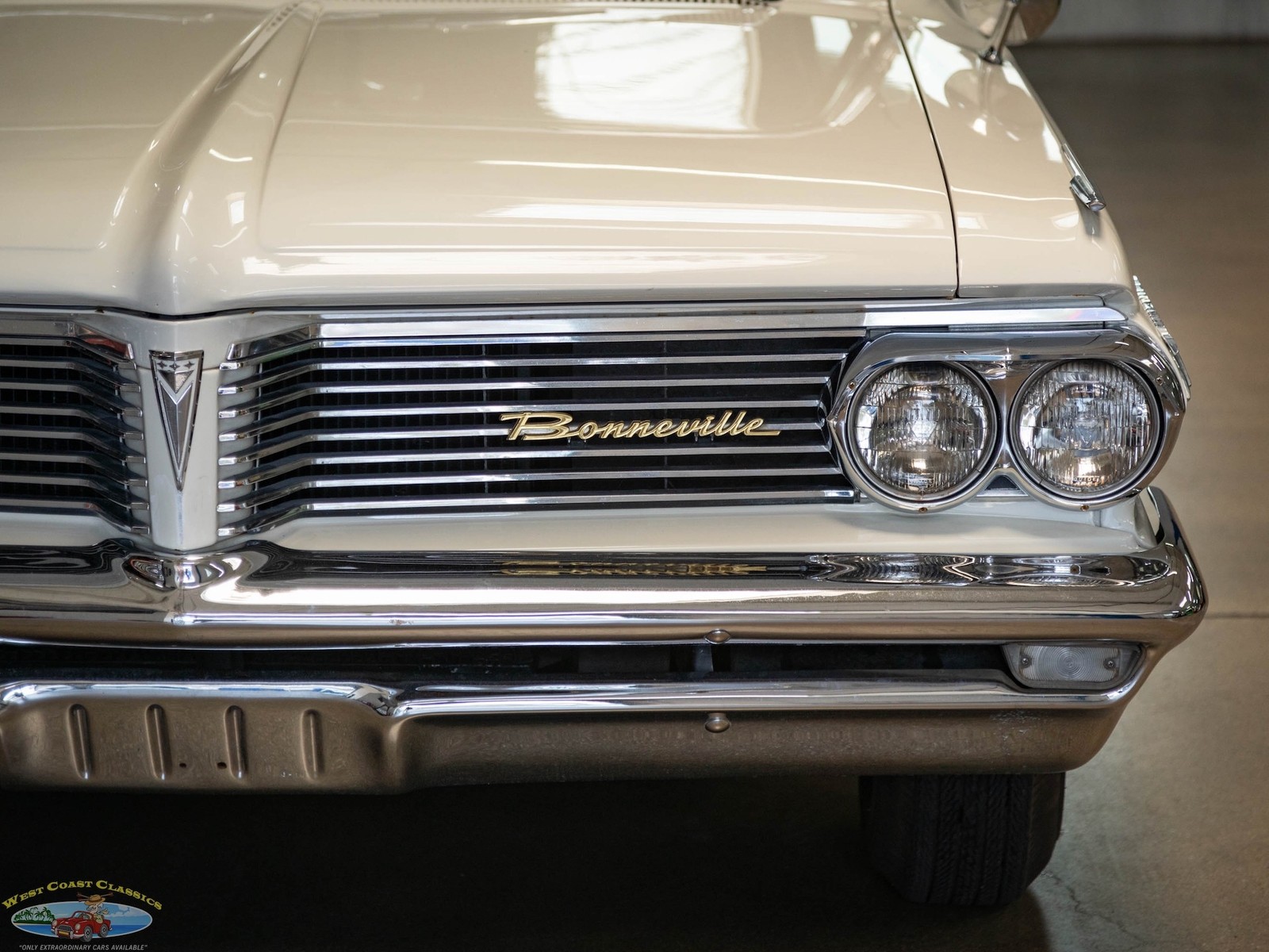 Pontiac-Bonneville-Sport-2-Door-Hardtop-1962-2-Door-Hardtop-16