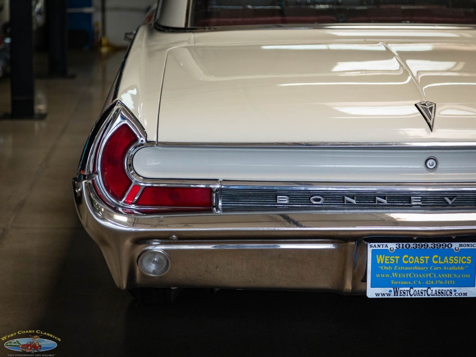Pontiac-Bonneville-Sport-2-Door-Hardtop-1962-2-Door-Hardtop-18