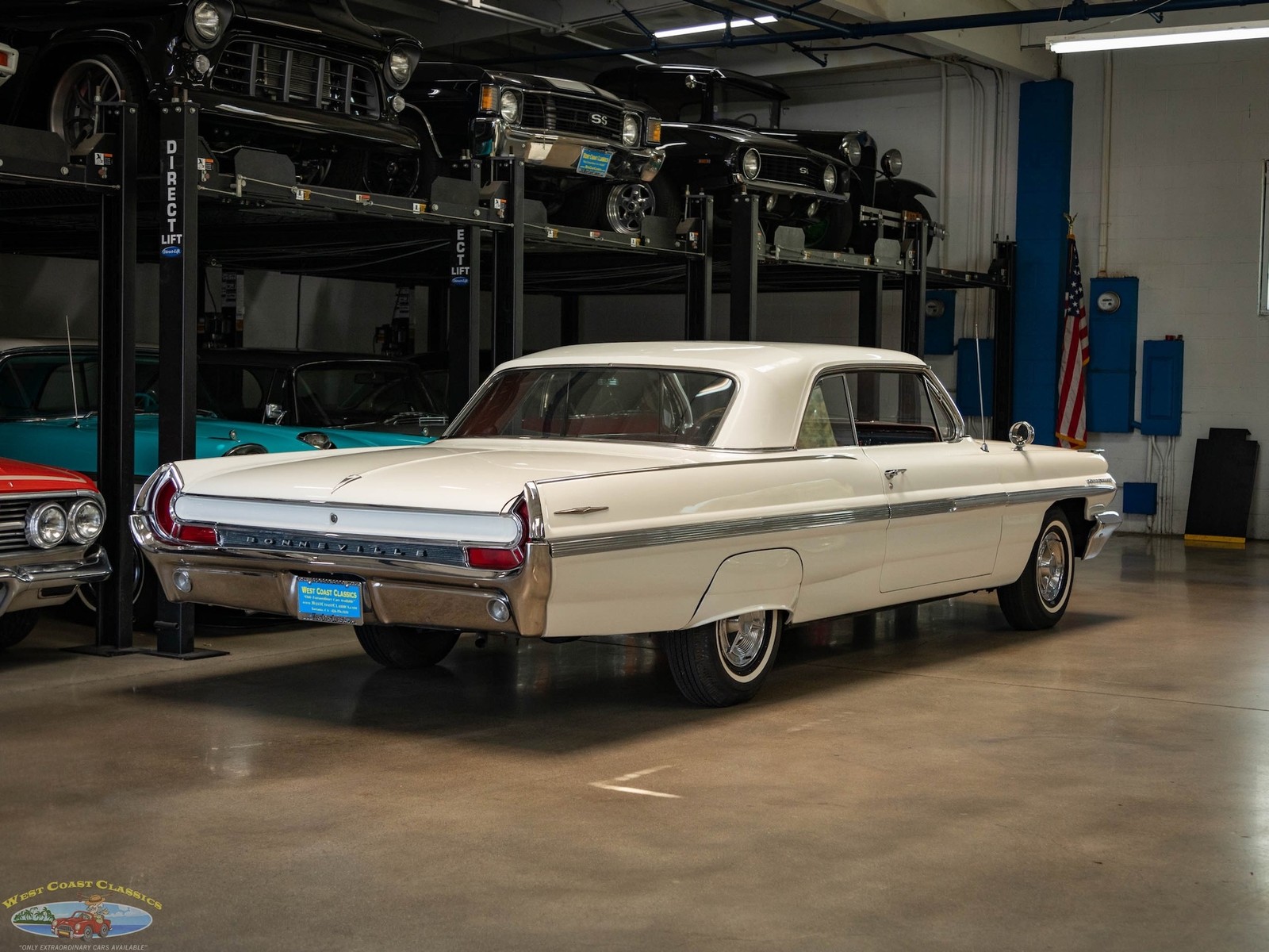 Pontiac-Bonneville-Sport-2-Door-Hardtop-1962-2-Door-Hardtop-24