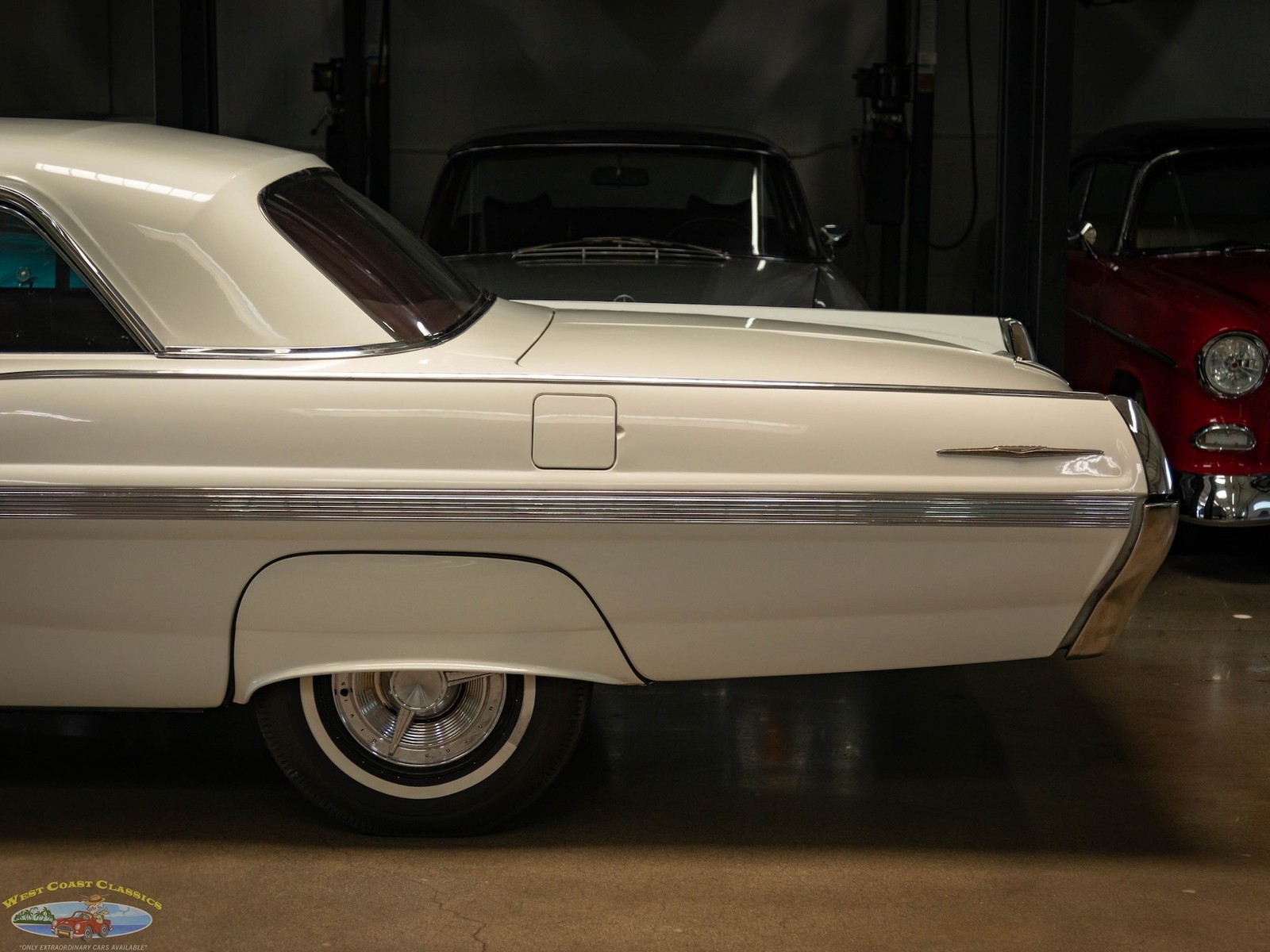 Pontiac-Bonneville-Sport-2-Door-Hardtop-1962-2-Door-Hardtop-7
