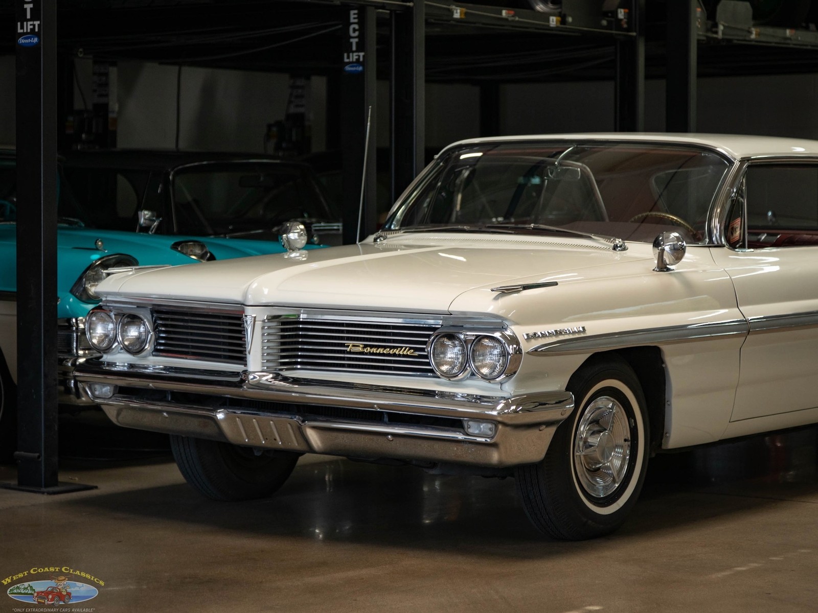 Pontiac-Bonneville-Sport-2-Door-Hardtop-1962-2-Door-Hardtop-8
