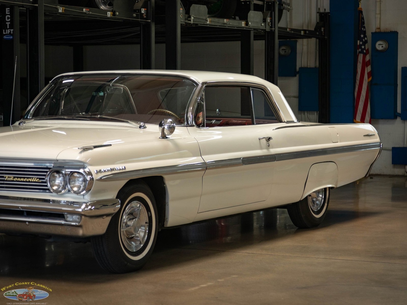 Pontiac-Bonneville-Sport-2-Door-Hardtop-1962-2-Door-Hardtop-9