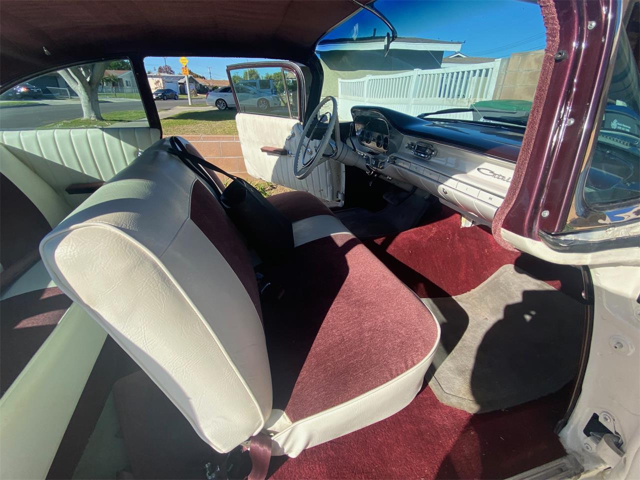 Pontiac-Catalina-1960-Burgundy-and-White-Burgundy-and-White-10