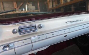 Pontiac-Catalina-1960-Burgundy-and-White-Burgundy-and-White-16