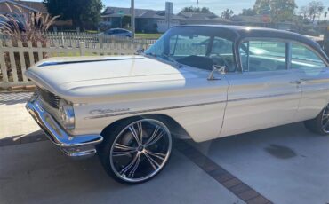 Pontiac-Catalina-1960-Burgundy-and-White-Burgundy-and-White-3