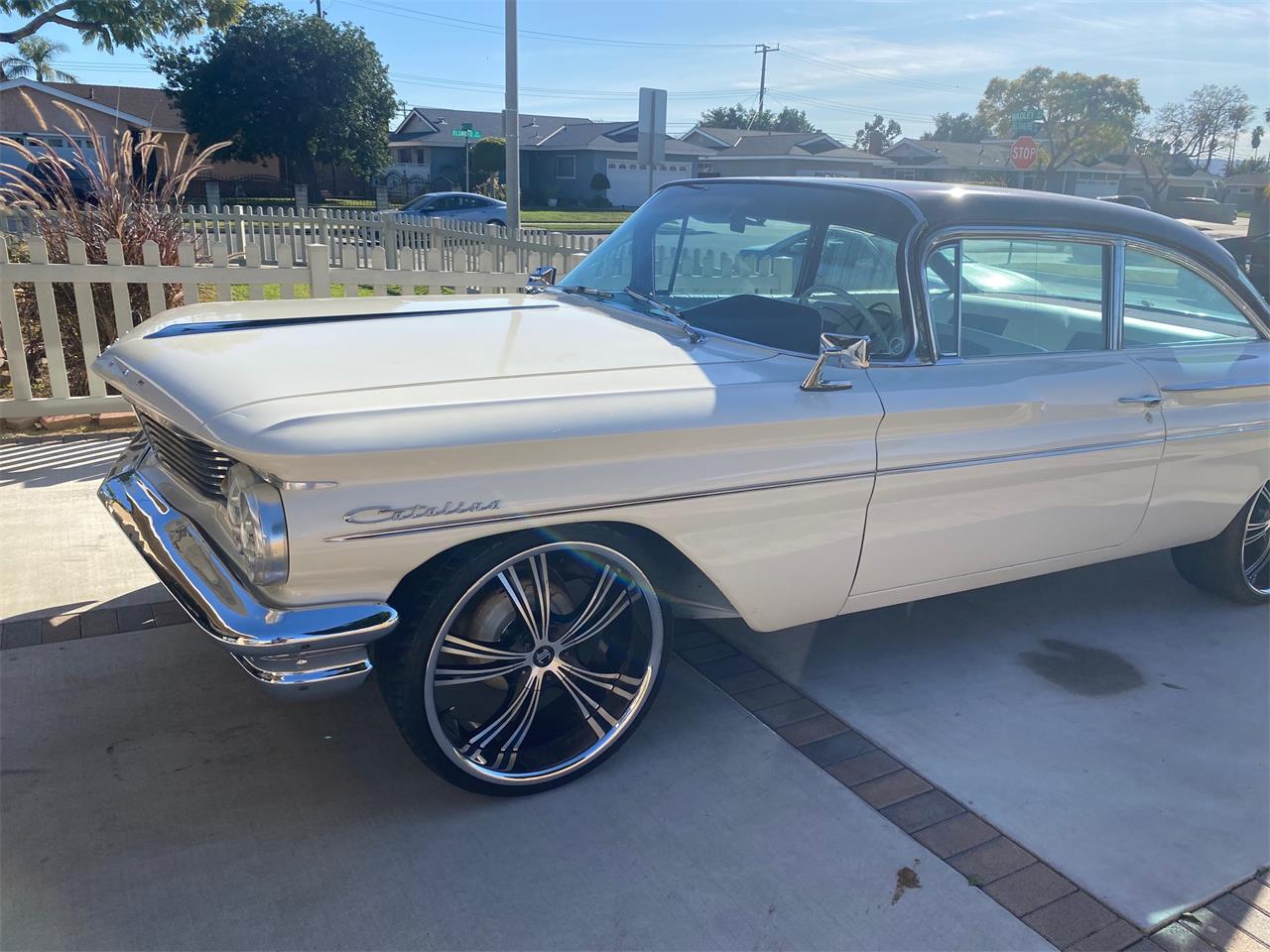 Pontiac-Catalina-1960-Burgundy-and-White-Burgundy-and-White-3