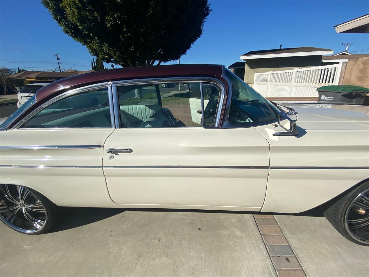 Pontiac-Catalina-1960-Burgundy-and-White-Burgundy-and-White-6