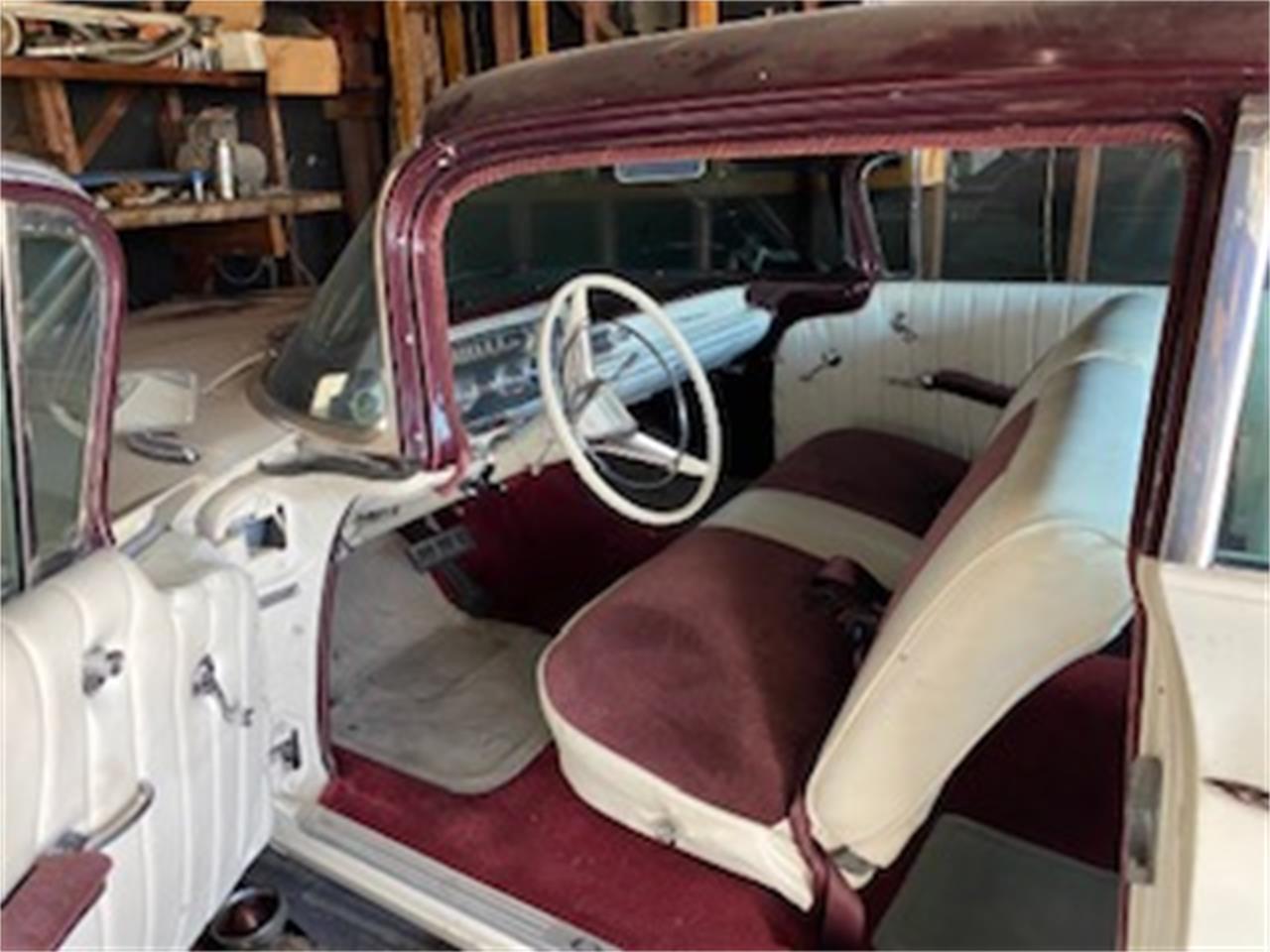 Pontiac-Catalina-1960-Burgundy-and-White-Burgundy-and-White-8