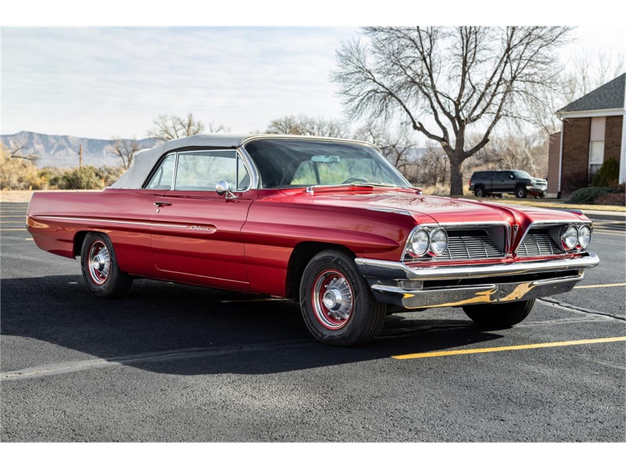 Pontiac-Catalina-1961-Coronado-Red-Red-and-white-1