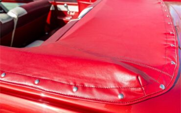 Pontiac-Catalina-1961-Coronado-Red-Red-and-white-11