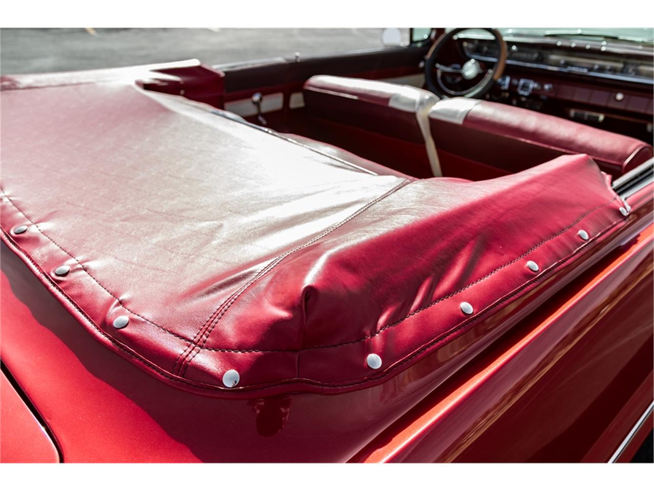 Pontiac-Catalina-1961-Coronado-Red-Red-and-white-12