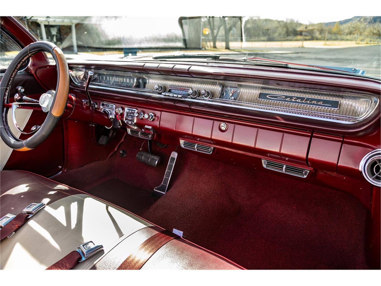 Pontiac-Catalina-1961-Coronado-Red-Red-and-white-15
