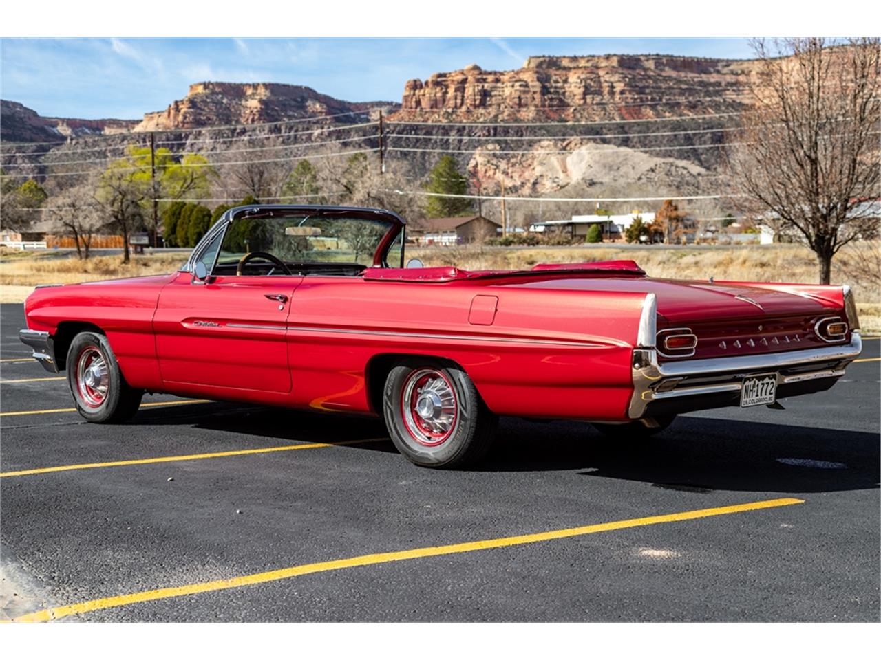 Pontiac-Catalina-1961-Coronado-Red-Red-and-white-29