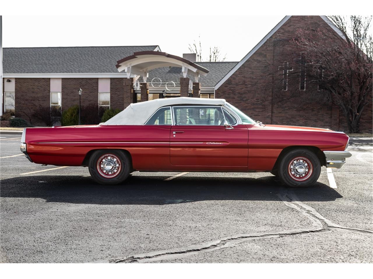 Pontiac-Catalina-1961-Coronado-Red-Red-and-white-34