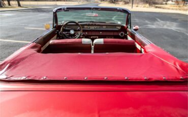 Pontiac-Catalina-1961-Coronado-Red-Red-and-white-46