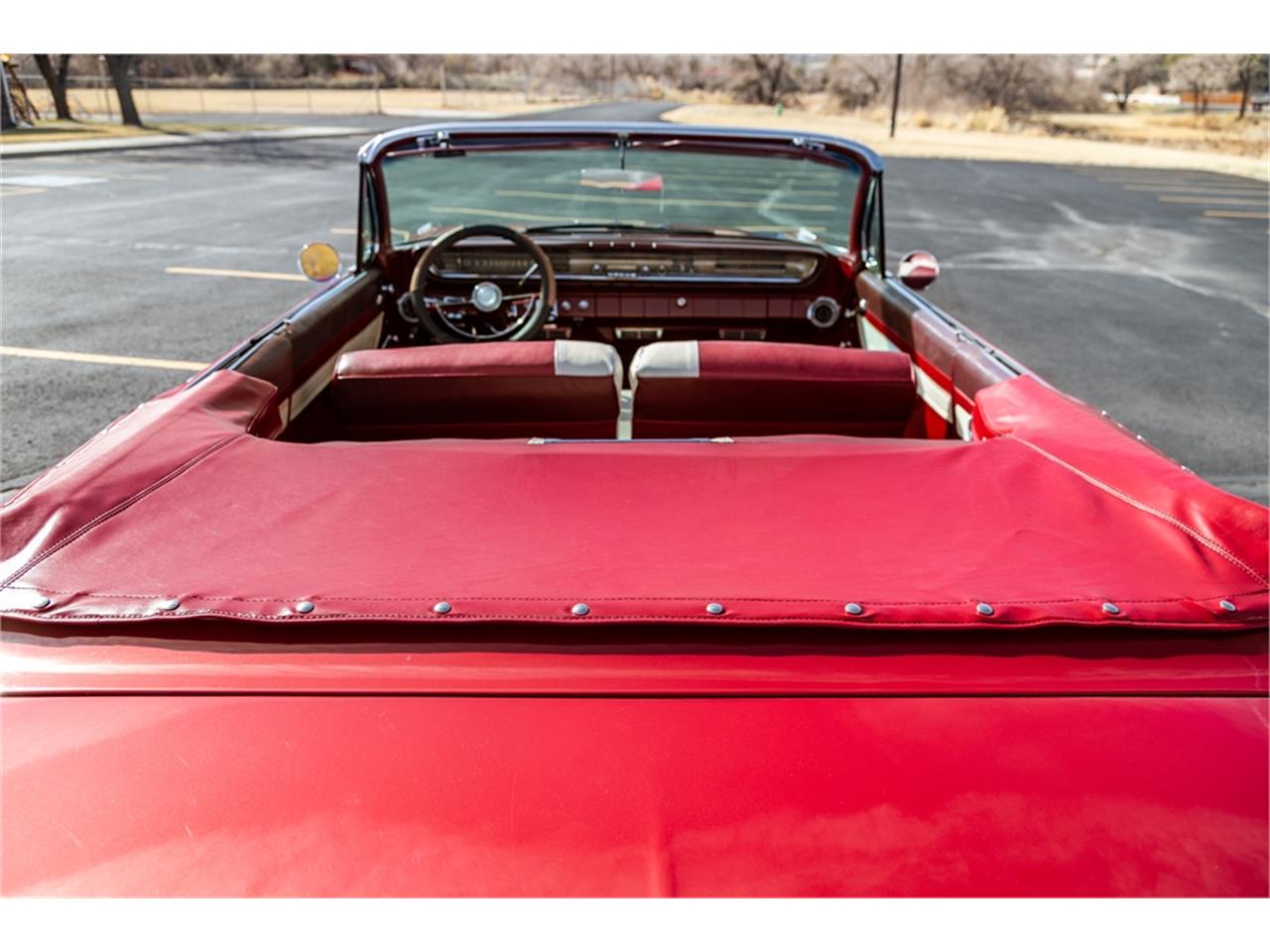 Pontiac-Catalina-1961-Coronado-Red-Red-and-white-46